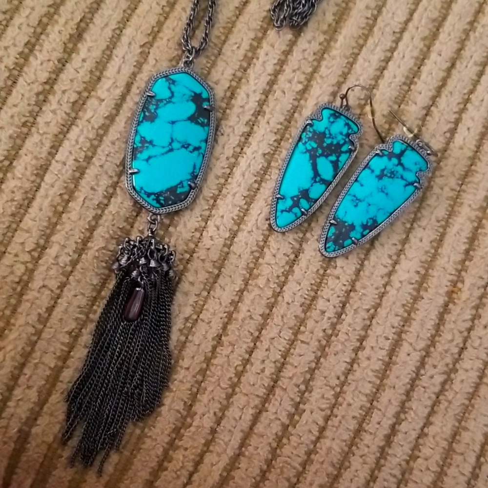 Kendra Scott set